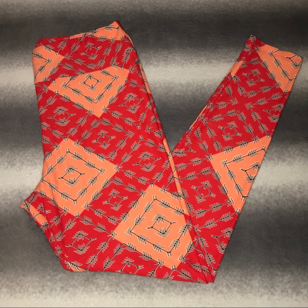 LuLaRoe TC Coral Arrow Leggings
